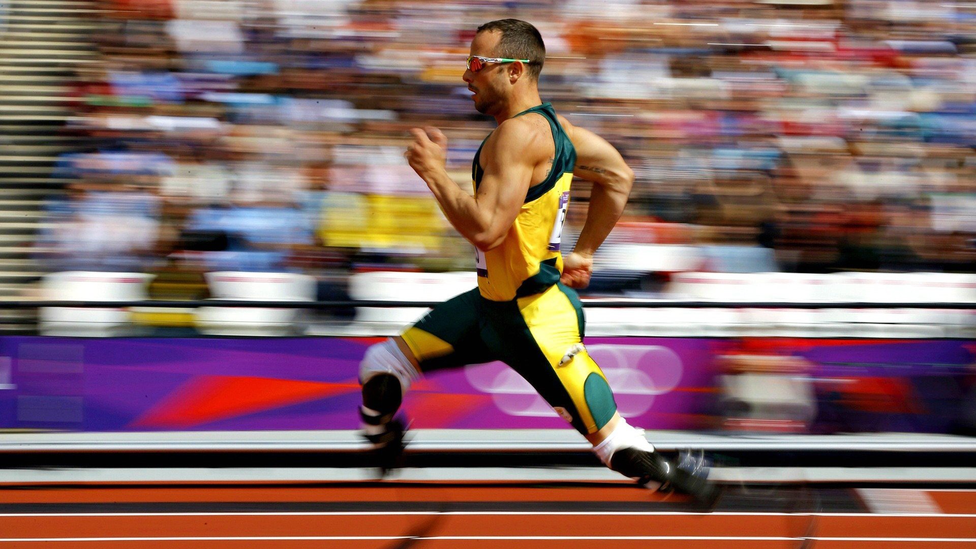 “英超顶级战役：关键胜利再添冠军希望”，英超战术史