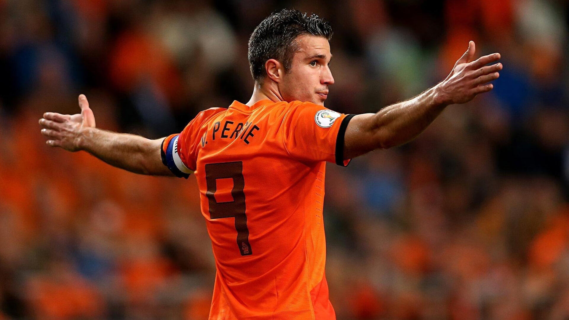 “英超顶级战役：关键胜利再添冠军希望”，英超战术史